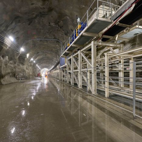 Conveyor belt system